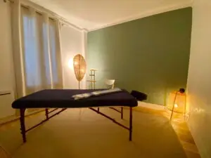 Vue 2 intérieur du cabinet de massage Paris 11